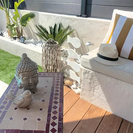 Alojamento de Acomodação e Pequeno-almoço Jolie Petite Côte D'azur. Fréjus