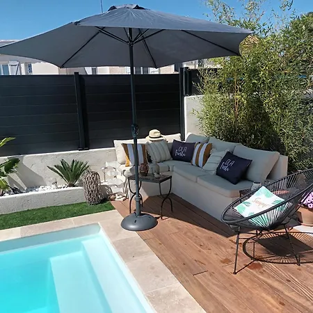 Jolie Petite Côte D'azur. Alojamento de Acomodação e Pequeno-almoço Fréjus