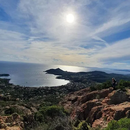 Bed & Breakfast Jolie Petite Cote D'azur. *