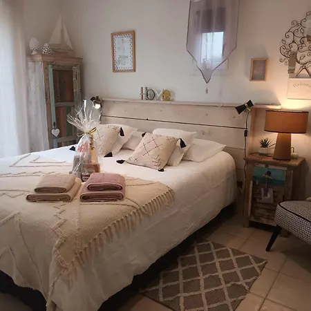 Bed & Breakfast Jolie Petite Cote D'azur. Frejus