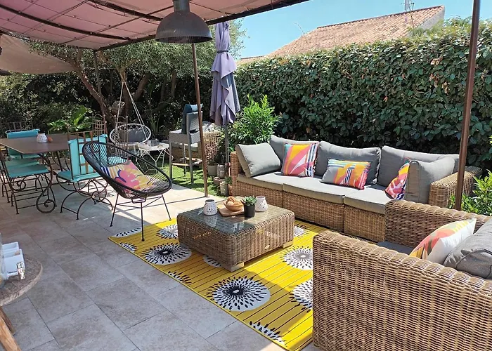 Jolie Lalou Cote D'azur فندق مبيت وإفطار Fréjus